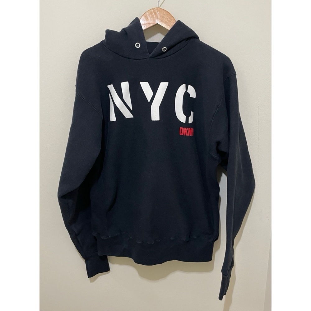 ** BUNDLE SALE 3/$20 ** DKNY Hoodie ONE SIZE NYC Print Vintage 90s